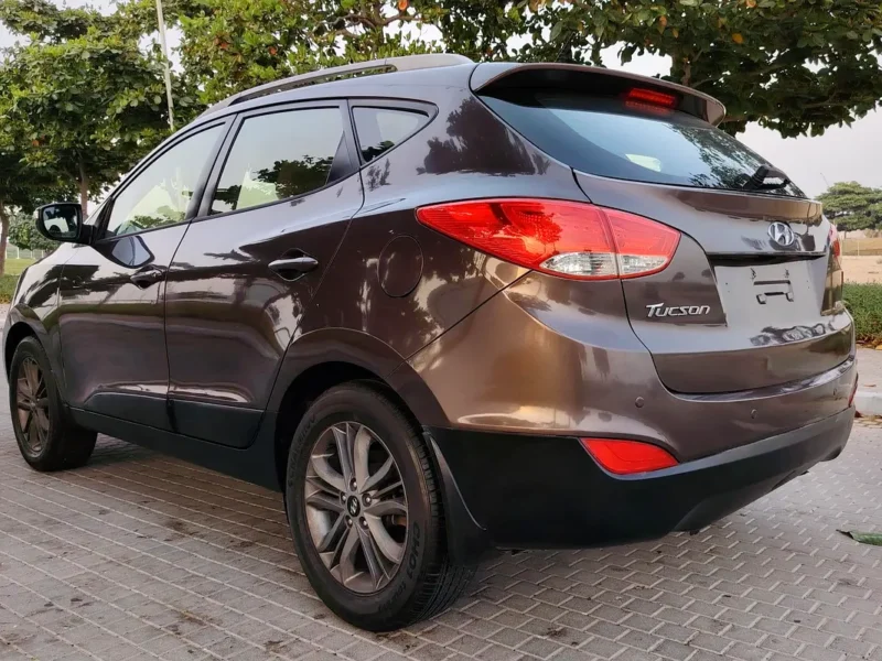 2014 Hyundai Tucson GDI 4 Cylinders Engine Brown Beige SUV GCC Specs