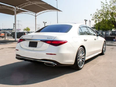 2022 Mercedes-Benz S-Class S 580 4Matic 8 Cylinders Engine White Black Sedan