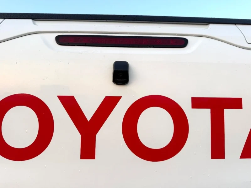 2022 Toyota Hilux GLX 2.7L 4 Cylinders Engine Double Cab Utility A/T White Red