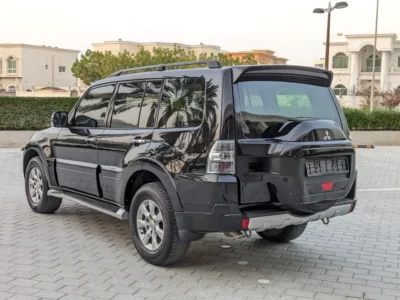 2016 MITSUBISHI PAJERO GLS MID OPTION 6 Cylinder Engine GCC Black Beige SUV