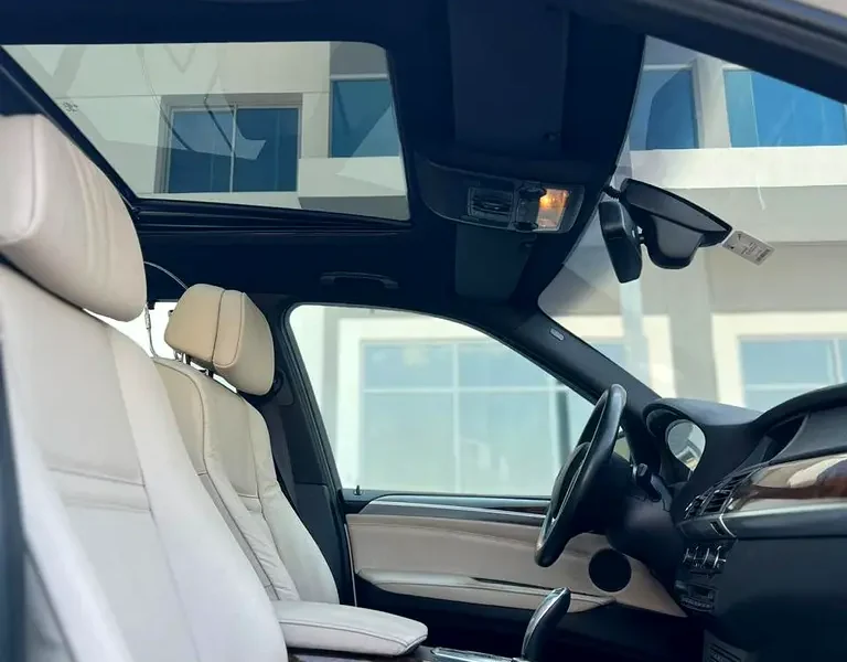 2012 BMW X5 xDrive50i Luxury-Line 8 Cylinder Engine White Beige SUV