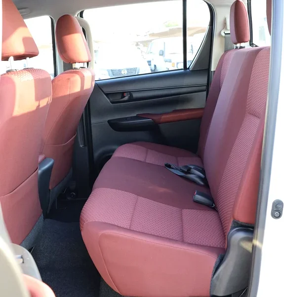 2025 Toyota Hilux Double Cab 2.7 litres 4 Cylinders Engine Petrol White Red