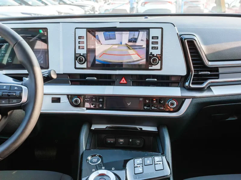 2025 Kia Sportage EX 4 Cylinders Engine White Black SUV GCC Specs