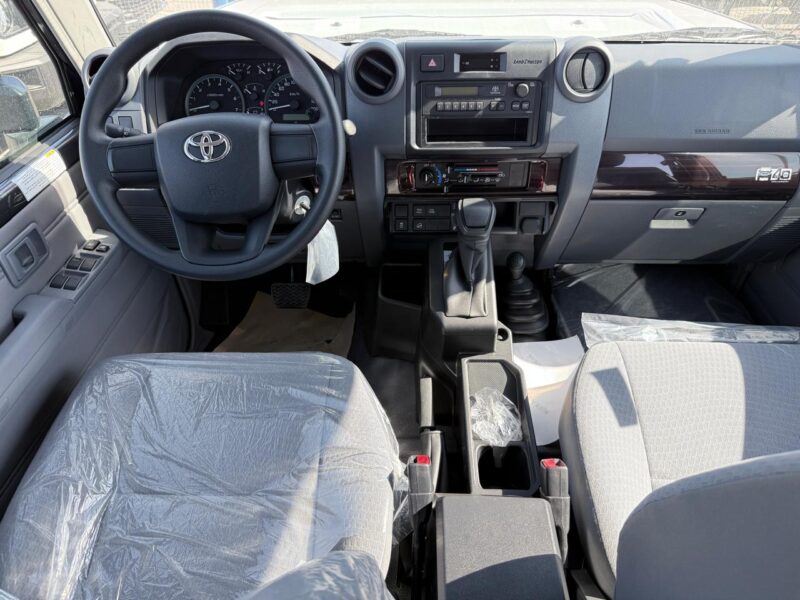 2025 Toyota LC Pickup 4.0L V6 Petrol Engine AT DC Grey Pick Up Truck GCC