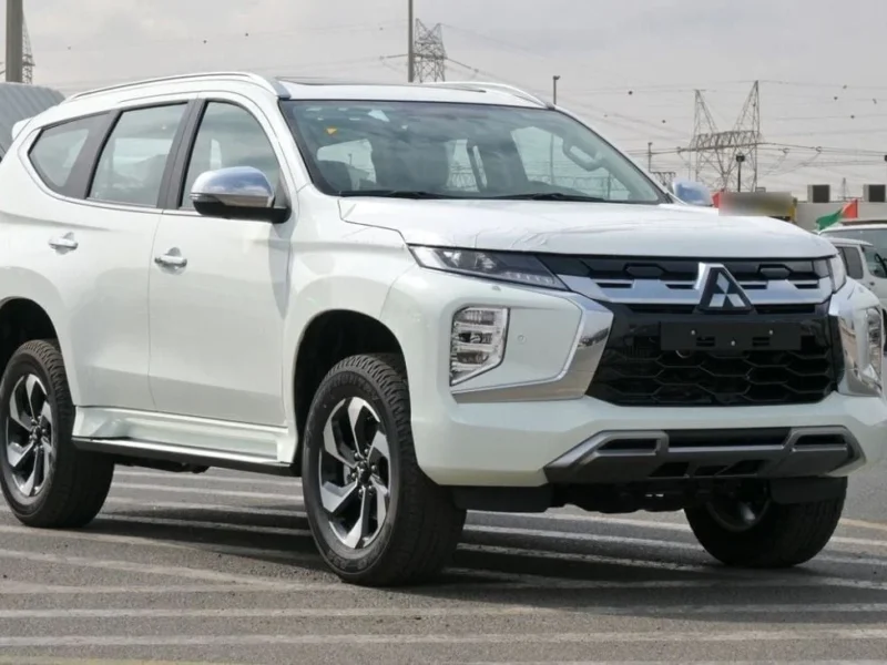 2025 Montero Sport 3.0L 4WD Petrol White Black GCC Specs