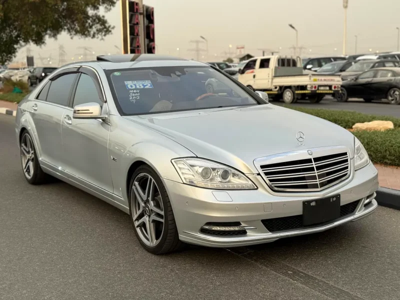 2012 Mercedes-Benz S-Class S 600L 12 Cylinder Engine Silver Black Sedan