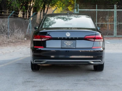 2020 Volkswagen PASSAT Trendline 2.5L 4 Cylinders Engine Black Grey