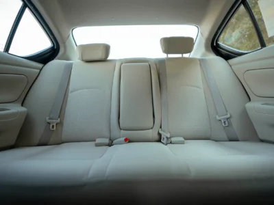 2022 Nissan Sunny SV FWD 4 Cylinder Engine White Beige GCC Specs