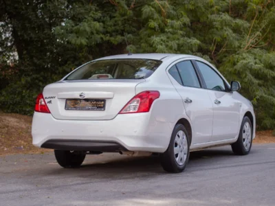 2022 Nissan Sunny SV 1.5L 4 Cylinder Engine GCC Specs FWD White Beige