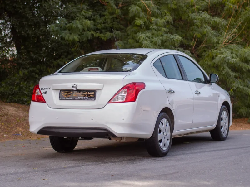 2022 Nissan Sunny SV 1.5L 4 Cylinder Engine GCC Specs FWD White Beige