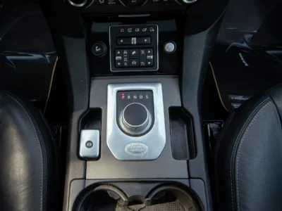 2016 Land Rover LR4 HSE 3.0L 6 Cylinder Engine GCC Specs Silver Black