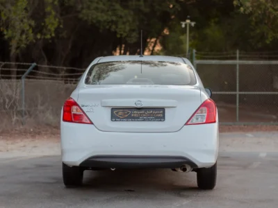 2023 Nissan Sunny SV GCC Specs 4 Cylinder Engine White Beige Sedan