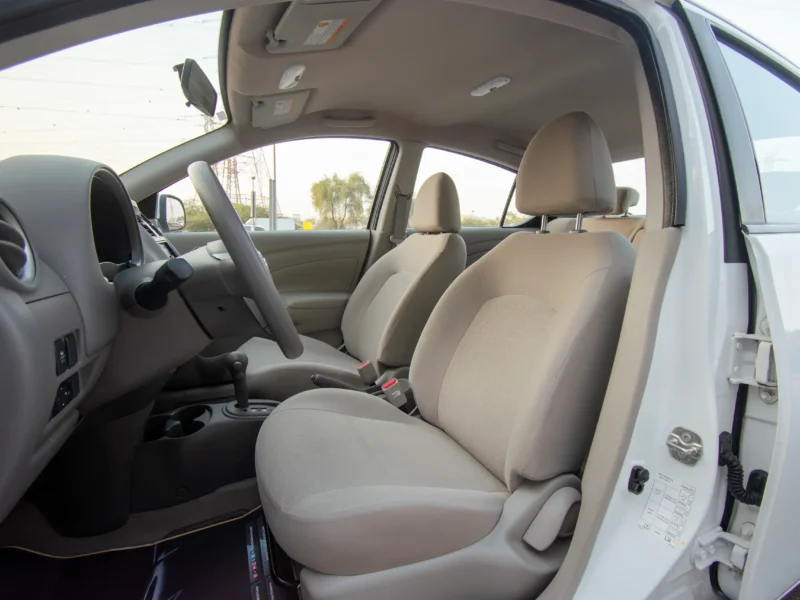 2023 Nissan Sunny SV GCC Specs 4 Cylinder Engine White Beige Sedan