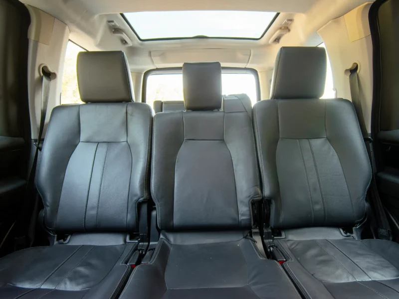 2016 Land Rover LR4 HSE 3.0L 6 Cylinder Engine GCC Specs Silver Black