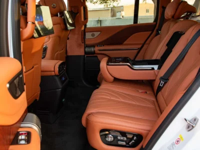 2025 Yangwang U8 Hybrid Yangwang U8 0KM White Orange SUV