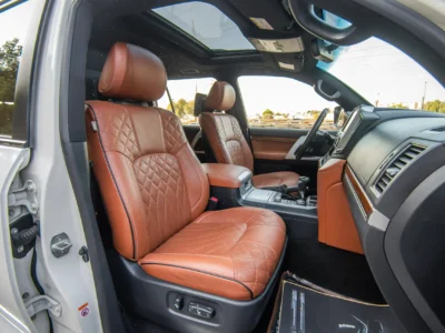 2016 Toyota Land Cruiser GXR 5.7L 8 Cylinders Engine White Brown SUV