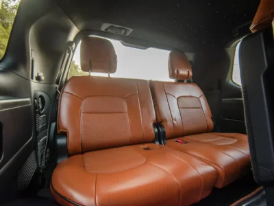 2016 Toyota Land Cruiser GXR 5.7L 8 Cylinders Engine White Brown SUV