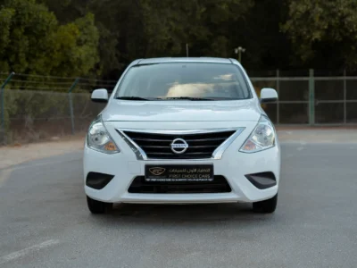 2022 Nissan Sunny SV FWD 4 Cylinder Engine White Beige GCC Specs