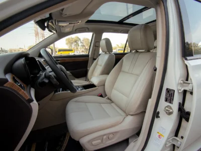 2020 GAC GS8 GL 2.0L 4 Cylinders Engine GCC Specs White Beige