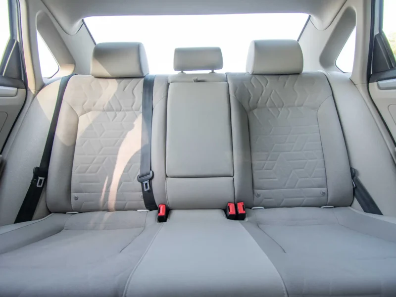 2020 Volkswagen PASSAT Trendline 2.5L 4 Cylinders Engine GCC White Beige