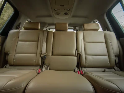 2010 Nissan Armada LE 5.3L 8 Cylinder Engine GCC Specs Grey Beige