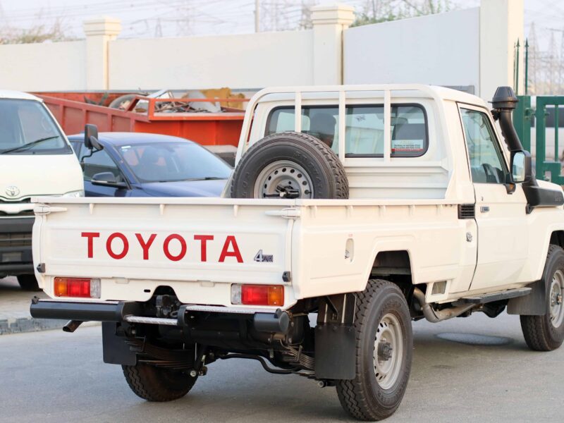 2024 Toyota LC Hardtop Single Cabin Pickup 4.2L V6 MT Diesel White Black