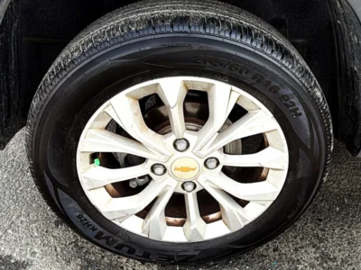 2022 Chevrolet Groove LT 4 Cylinder Petrol Engine Grey Black SUV GCC Specs