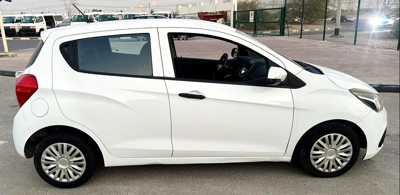 2016 Chevrolet Spark Other 4 Cylinders Petrol Engine White Black Sedan GCC