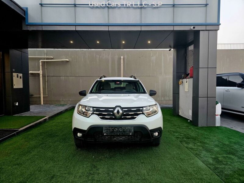 2021 Renault Duster 4WD 2.0 Liter 4 Cylinder Petrol Engine White Beige SUV