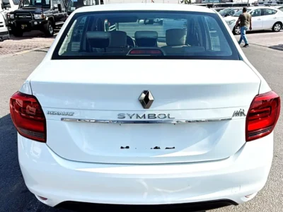 2020 Renault Symbol LE 4 Cylinders Petrol Engine White Beige Sedan GCC Specs