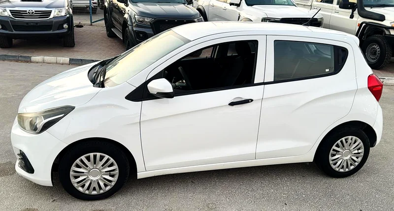 2016 Chevrolet Spark Other 4 Cylinders Petrol Engine White Black Sedan GCC