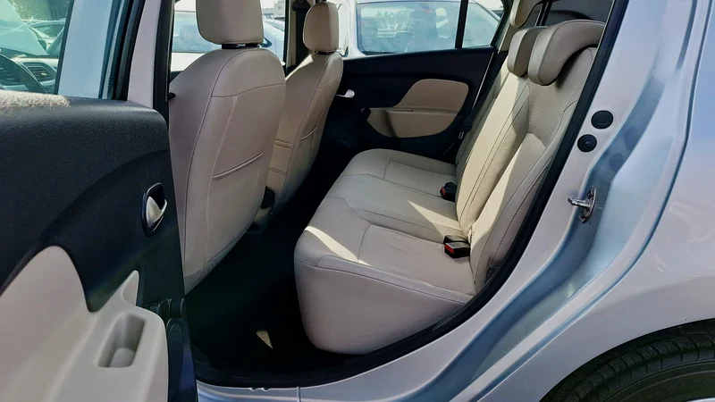 2020 Renault Symbol Other 4 Cylinder Petrol Engine Silver Beige Sedan GCC Specs