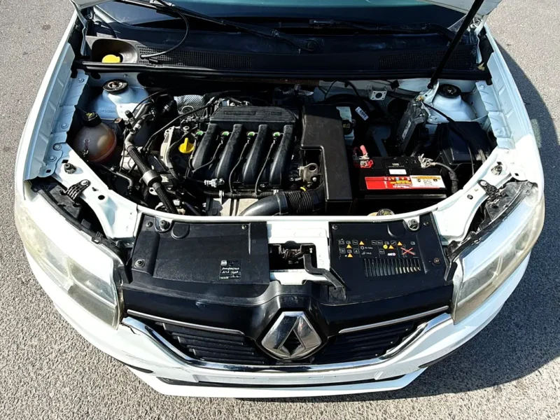 2020 Renault Symbol LE 4 Cylinders Petrol Engine White Beige Sedan GCC Specs