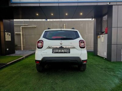 2021 Renault Duster 4WD 2.0 Liter 4 Cylinder Petrol Engine White Beige SUV