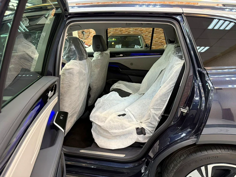 2022 Volkswagen ID.6 Crozz Pure+ Electric Car Blue Grey SUV 550 - 650 KM