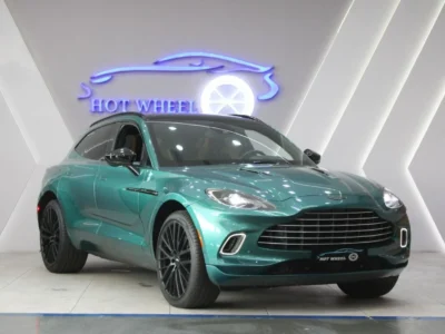 2022 Aston Martin DBX 550 4.0L twin-turbo V8 Engine Green Black SUV