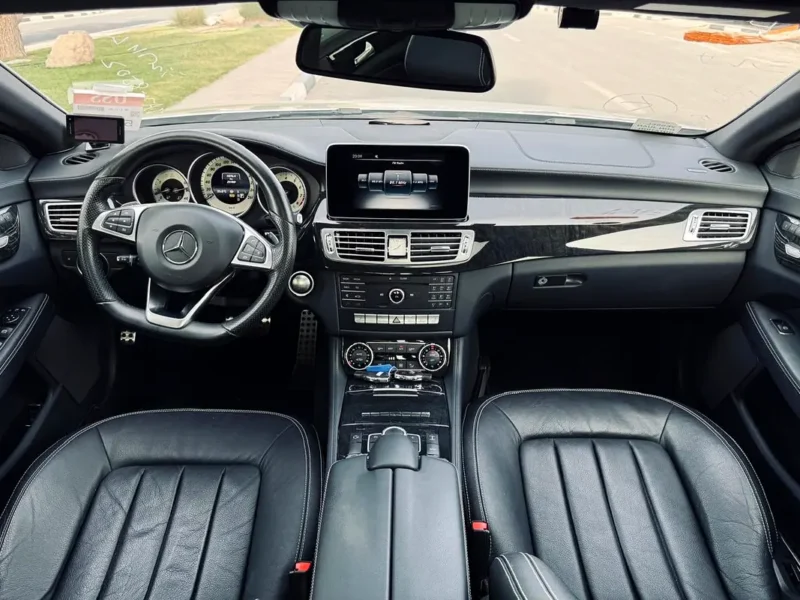 2017 Mercedes-Benz CLS-Class CLS 400 6 Cylinders Petrol Engine Silver Black Sedan