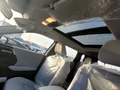 2025 Mitsubishi Outlander 2.5 Liter 4 Cylinder Petrol Engine Silver Beige SUV