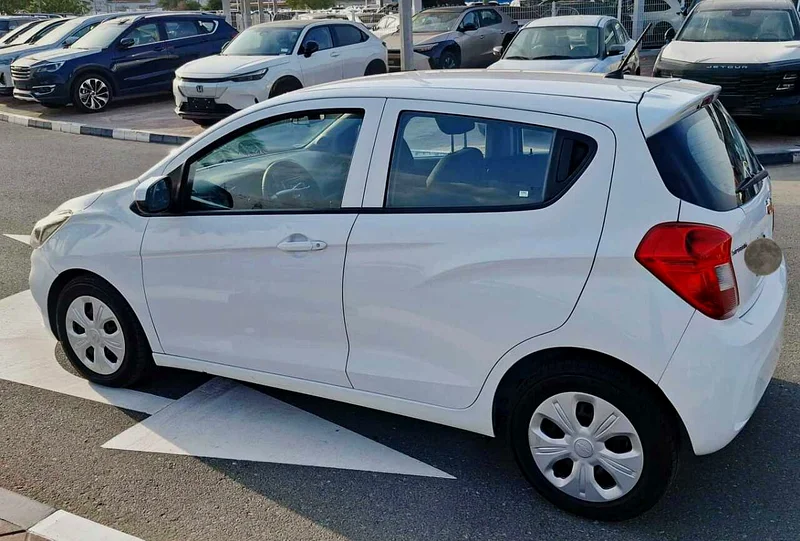 2019 Chevrolet Spark Other 4 Cylinder petrol Engine White Black Hatchback GCC
