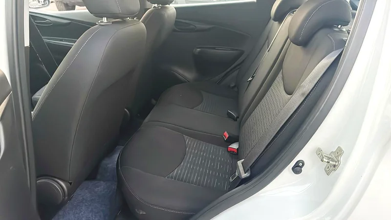 2016 Chevrolet Spark Other 4 Cylinders Petrol Engine White Black Sedan GCC