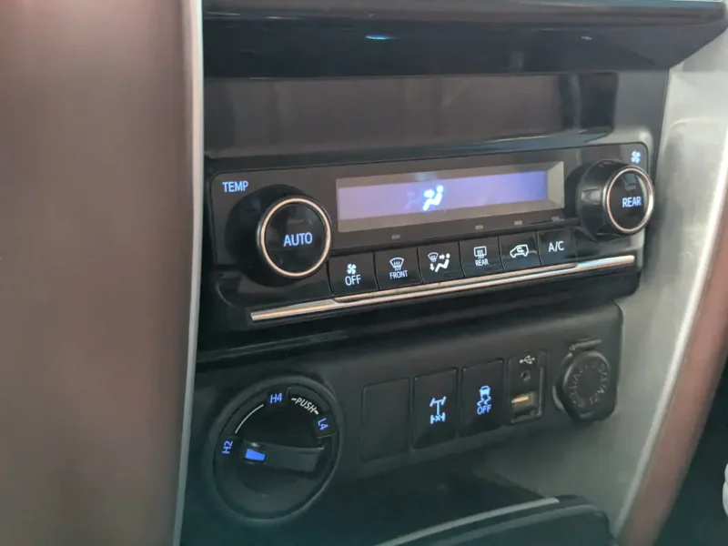 2017 Toyota Fortuner GXR 6 Cylinders Petrol Engine Black Brown SUV GCC Specs