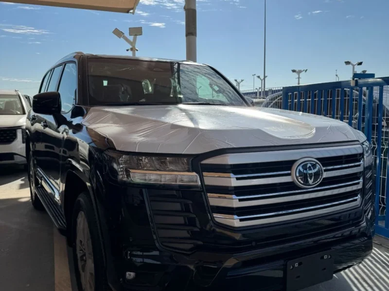 2026 TOYOTA LAND CRUSIER GXR 4.0 Liters 6 Cylinder Petrol Engine Black SUV