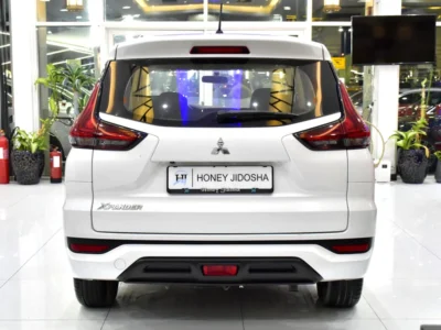 2022 Mitsubishi Xpander Medium line 4 Cylinder Petrol Engine White Black Crossover