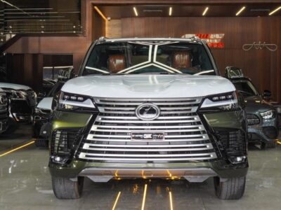 2025 Lexus LX 700h 3.5L V6 4-Seater VIP Green Orange SUV Hybrid GCC Specs
