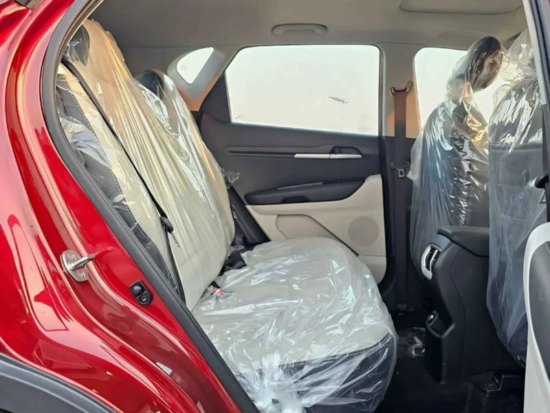 2023 Kia Sonet DUAL TONE 1.5L V4 Engine Red Beige SUV GCC Specs