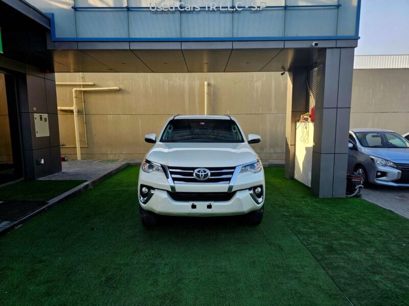 2020 Toyota Fortuner 2.7L EXR FORTUNER V4 4WD White Tan SUV GCC Specs