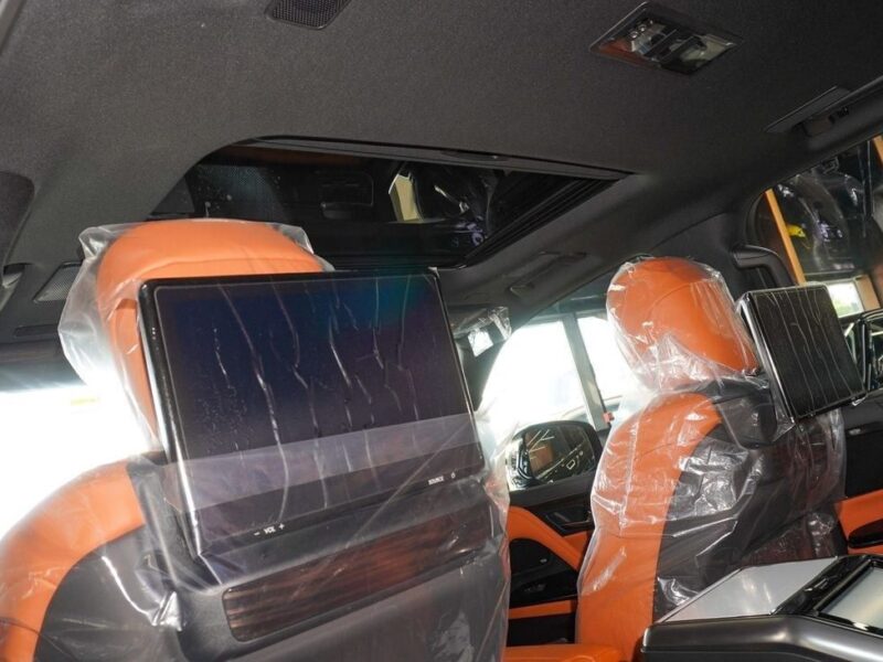 2025 Lexus LX 700h 3.5L V6 4-Seater VIP Green Orange SUV Hybrid GCC Specs