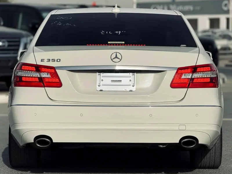 2011 Mercedes-Benz E-Class E 350 6 Cylinders Petrol Engine White Black Sedan