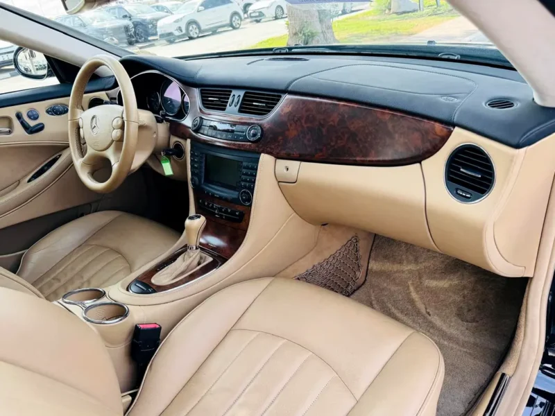 2006 Mercedes-Benz CLS-Class CLS 350 6 Cylinder Engine Black Beige Sedan