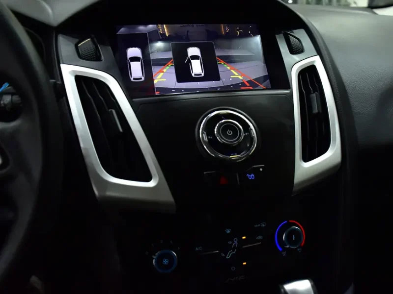 2017 Ford Focus S 4 Cylinder Petrol Engine Brown Black Hatchback GCC Specs